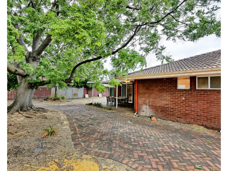 4 Wilcannia Way, Armadale WA 6112