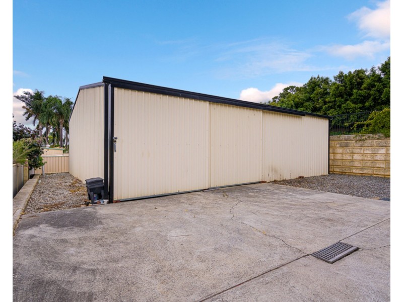 22 Richon Heights, Mount Richon WA 6112