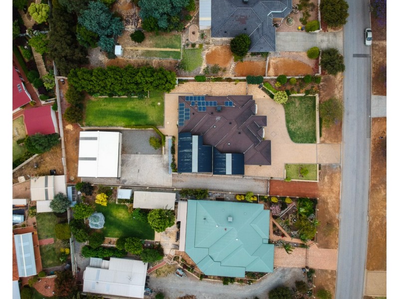 22 Richon Heights, Mount Richon WA 6112