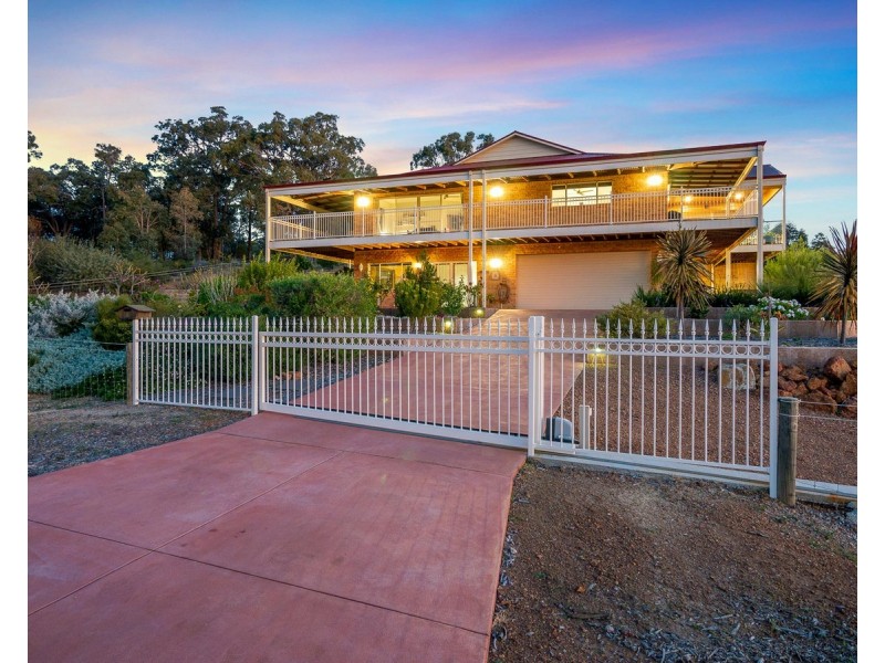 8 Observation Circle, Bedfordale WA 6112
