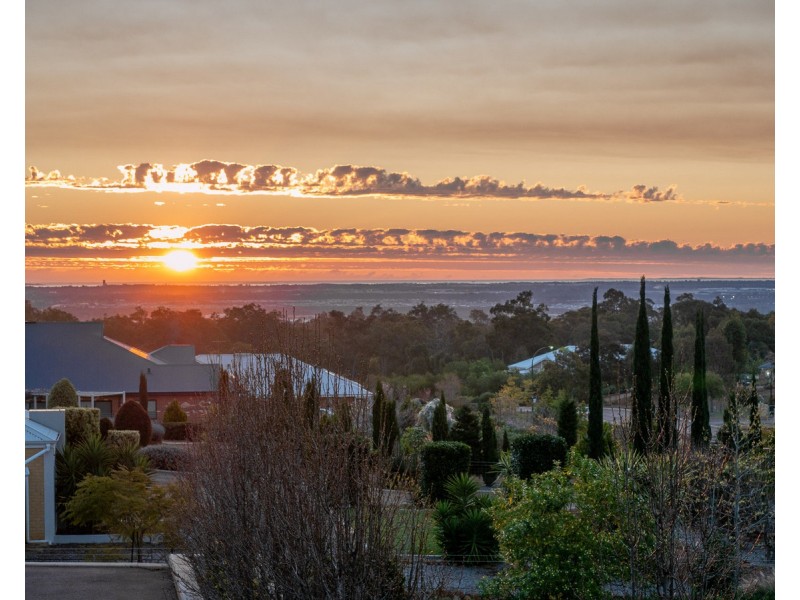 8 Observation Circle, Bedfordale WA 6112
