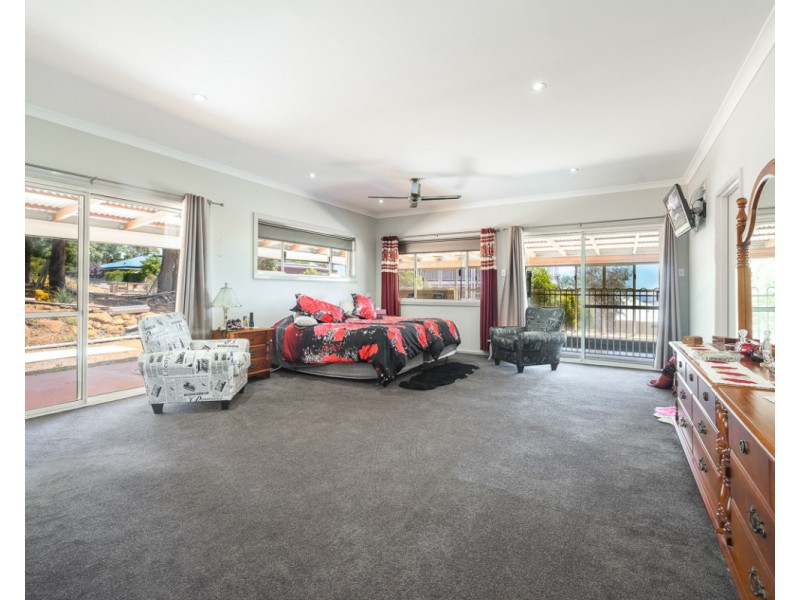 8 Observation Circle, Bedfordale WA 6112