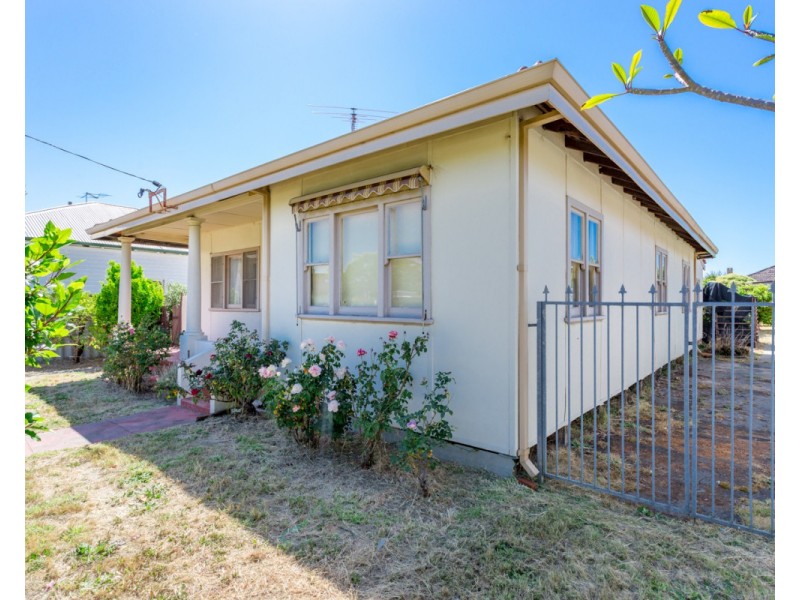 113 Mallard Way, Cannington WA 6107