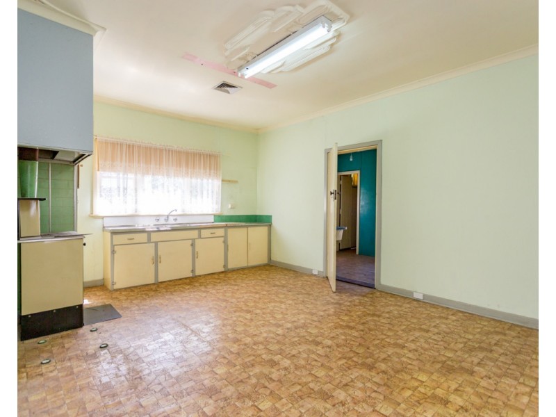 113 Mallard Way, Cannington WA 6107