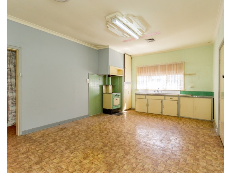 113 Mallard Way, Cannington WA 6107