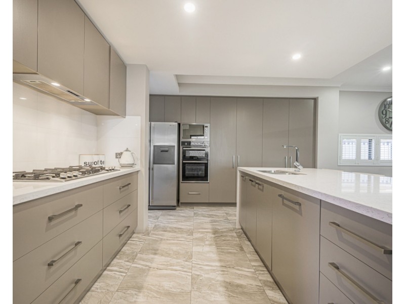 10 Horsham Crescent, Harrisdale WA 6112