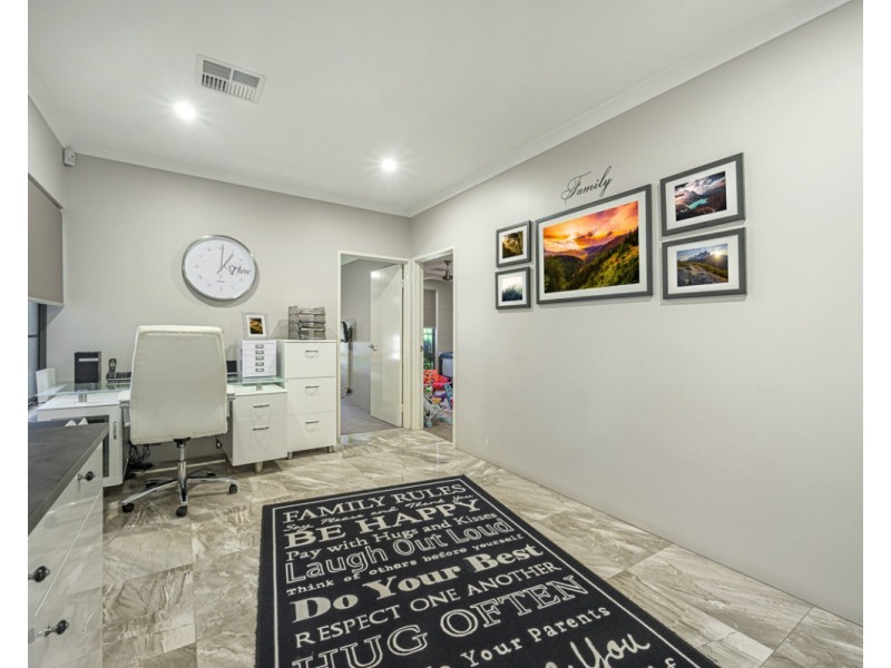 10 Horsham Crescent, Harrisdale WA 6112