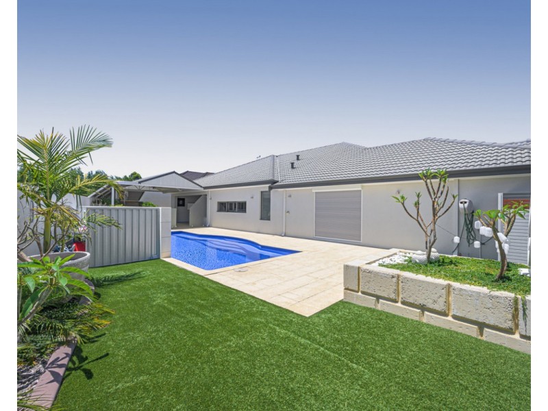 10 Horsham Crescent, Harrisdale WA 6112