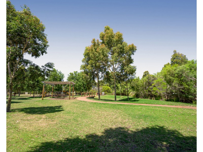 10 Horsham Crescent, Harrisdale WA 6112