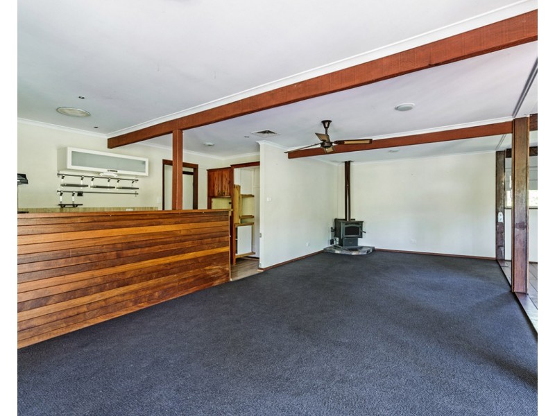 24 Urch Road, Roleystone WA 6111