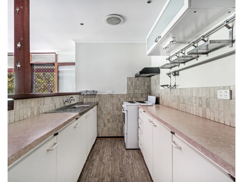 24 Urch Road, Roleystone WA 6111