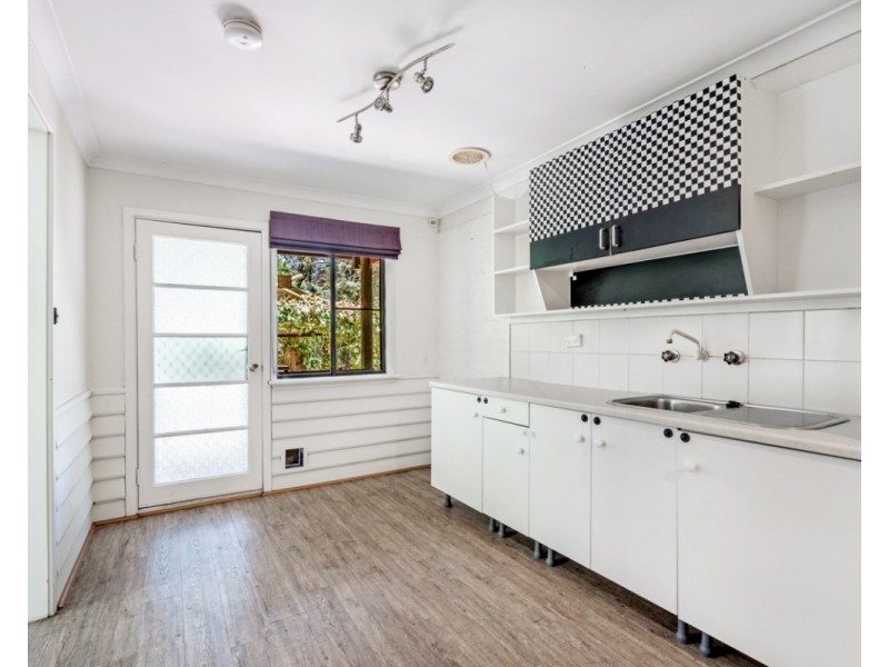 24 Urch Road, Roleystone WA 6111