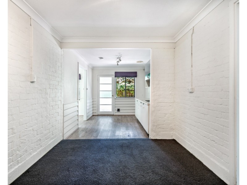 24 Urch Road, Roleystone WA 6111