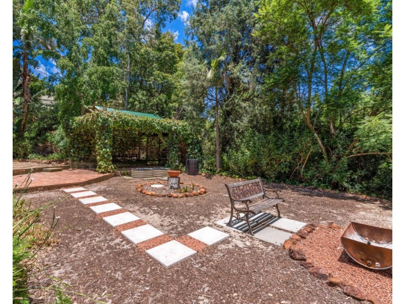 24 Urch Road, Roleystone WA 6111