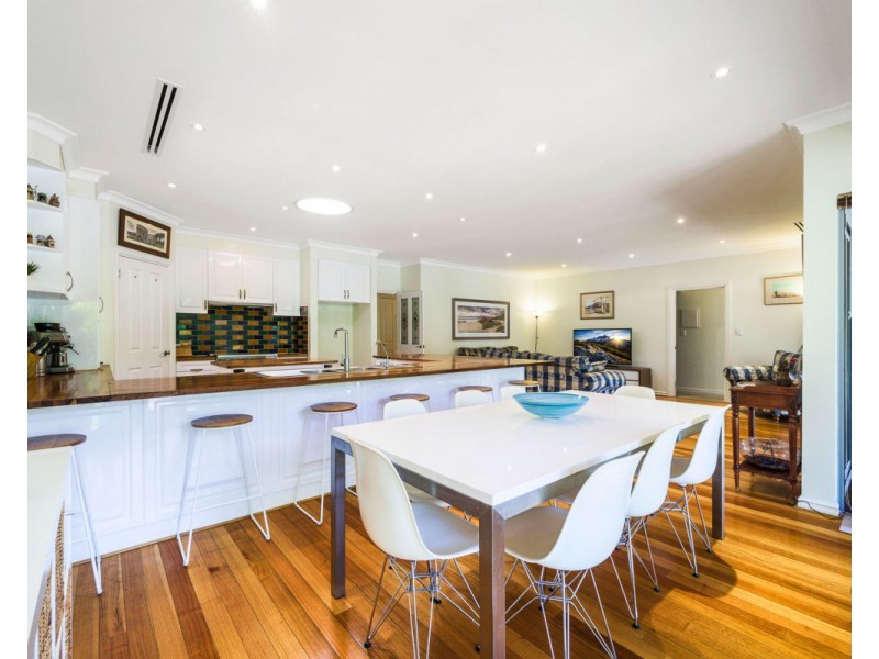 5 Watling Place, Bedfordale WA 6112