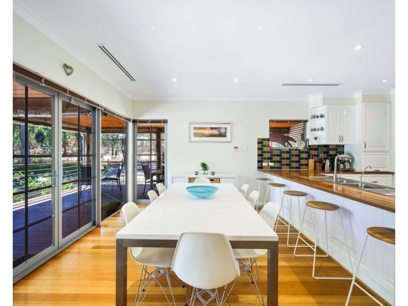 5 Watling Place, Bedfordale WA 6112