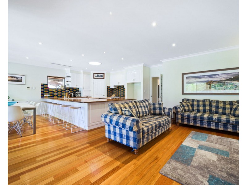 5 Watling Place, Bedfordale WA 6112