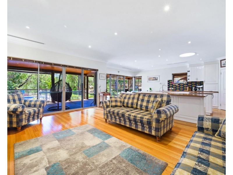 5 Watling Place, Bedfordale WA 6112