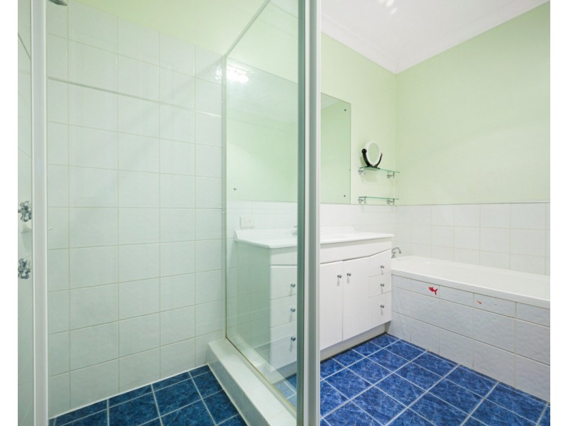 5 Watling Place, Bedfordale WA 6112