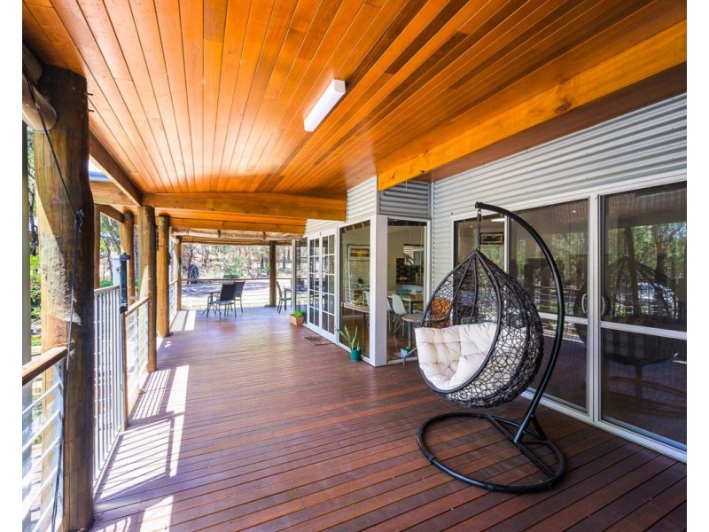 5 Watling Place, Bedfordale WA 6112