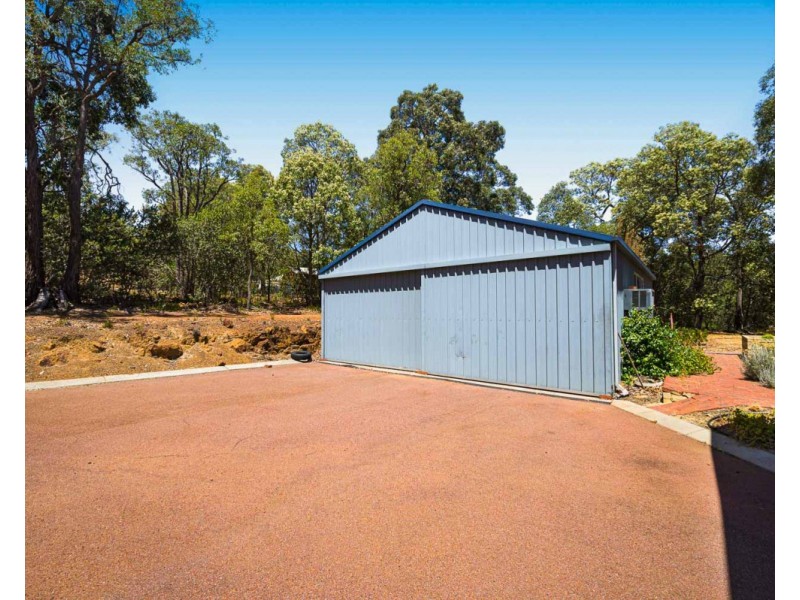 5 Watling Place, Bedfordale WA 6112