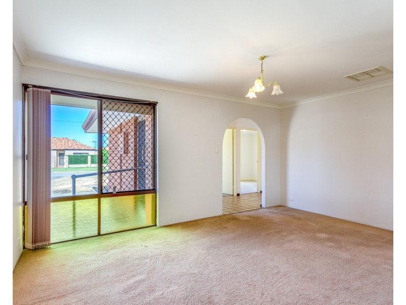 9 Toledo Close, Cannington WA 6107