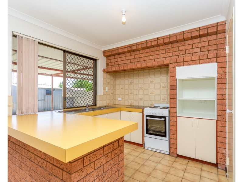 9 Toledo Close, Cannington WA 6107