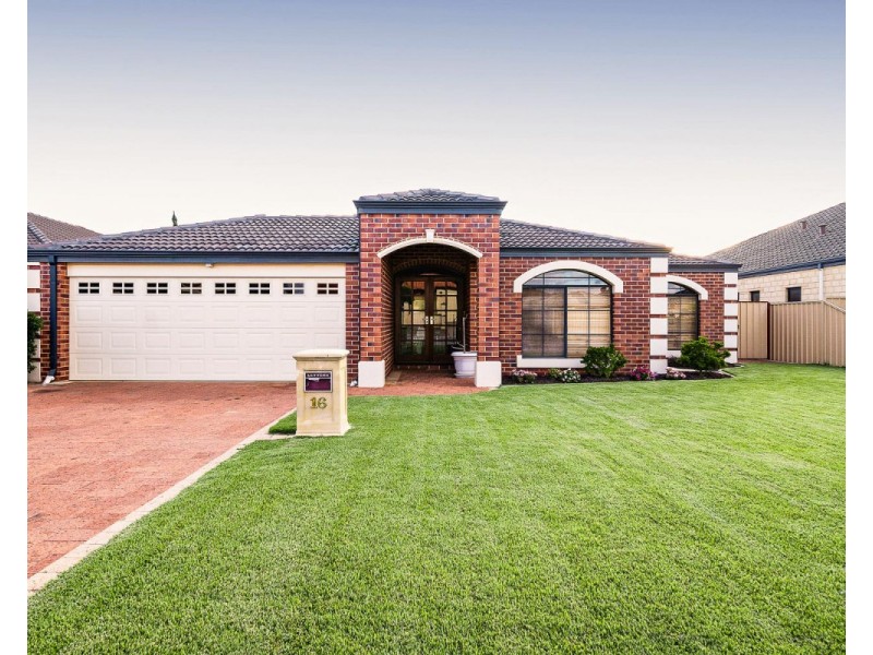 16 Hardwick Boulevard, Canning Vale WA 6155
