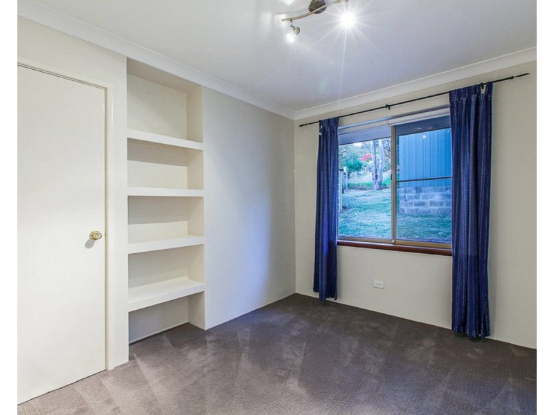 2 Chardonnay Grove, Mount Nasura WA 6112