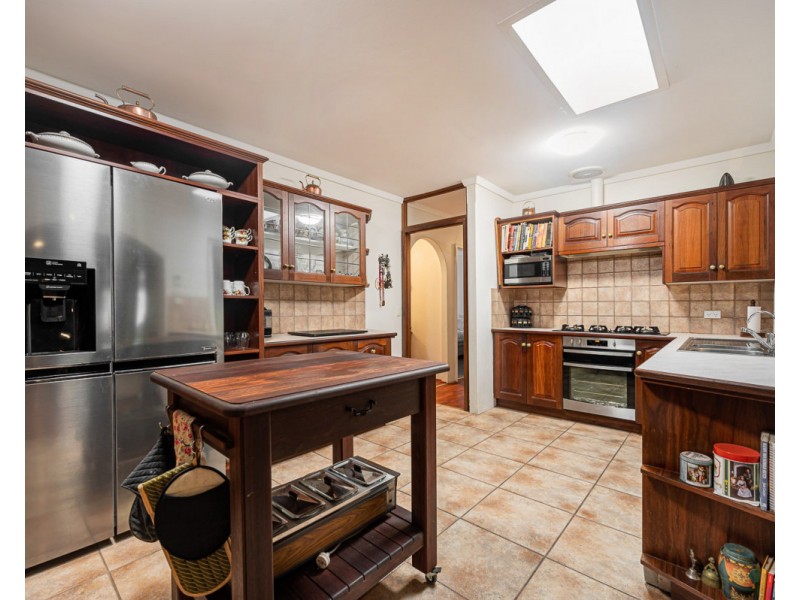 24 Canns Road, Mount Nasura WA 6112