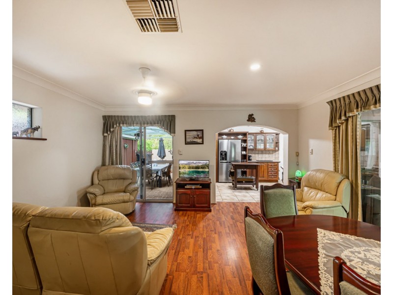 24 Canns Road, Mount Nasura WA 6112