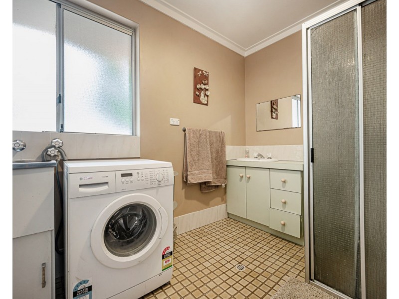 24 Canns Road, Mount Nasura WA 6112