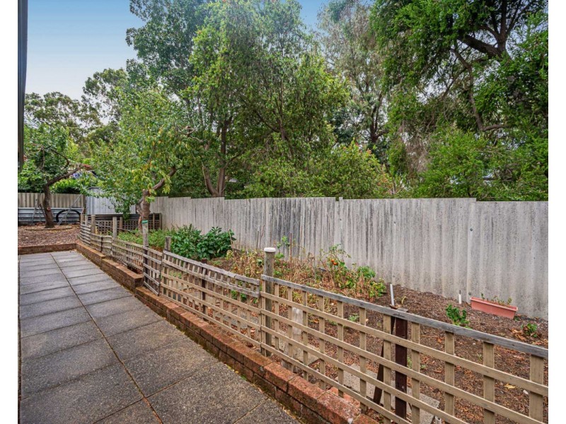 24 Canns Road, Mount Nasura WA 6112