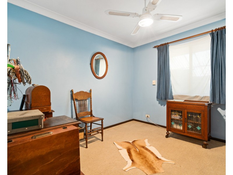 1 Garland Road, Roleystone WA 6111