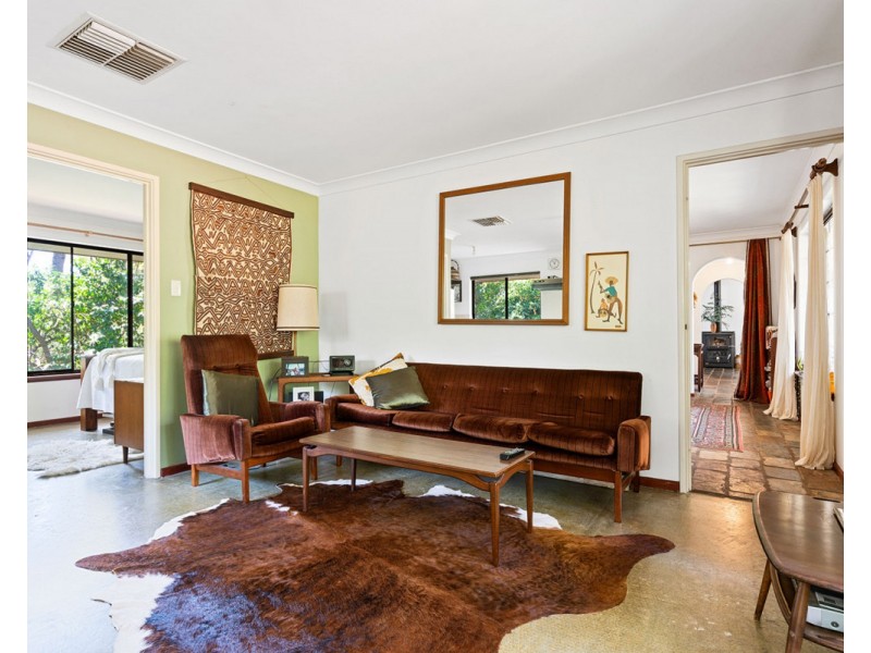 1 Garland Road, Roleystone WA 6111