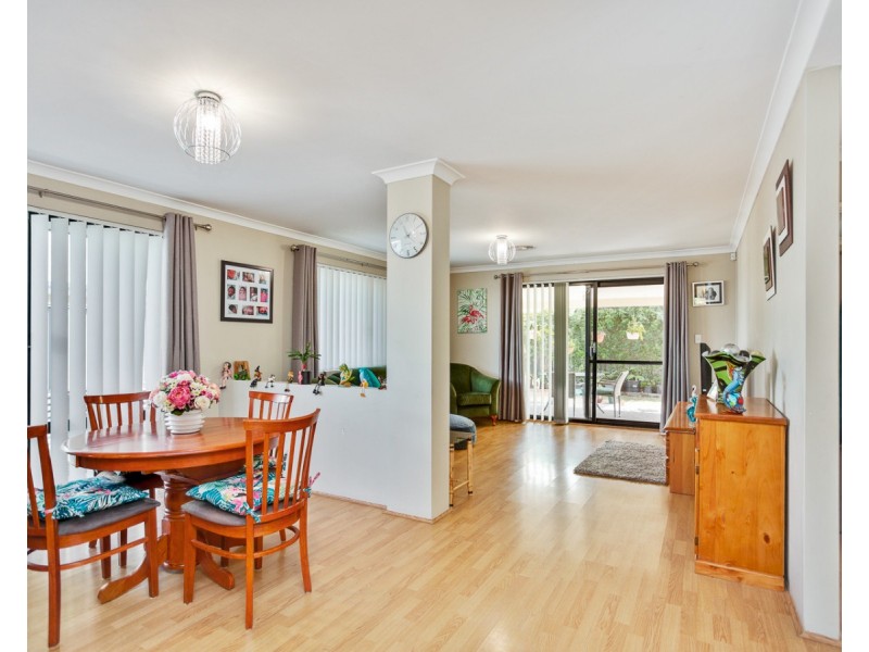 6 Sachem Bend, Piara Waters WA 6112