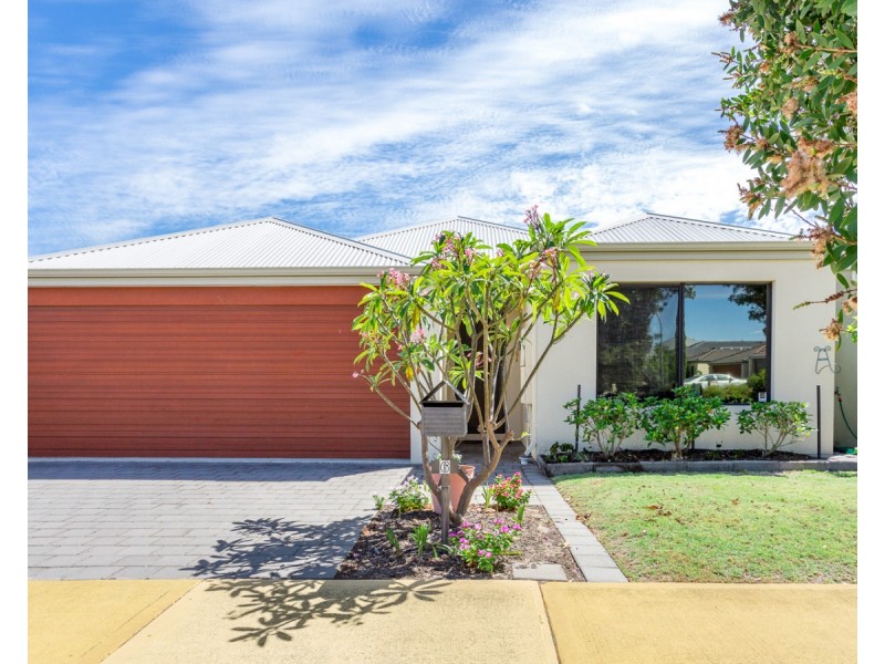 6 Sachem Bend, Piara Waters WA 6112