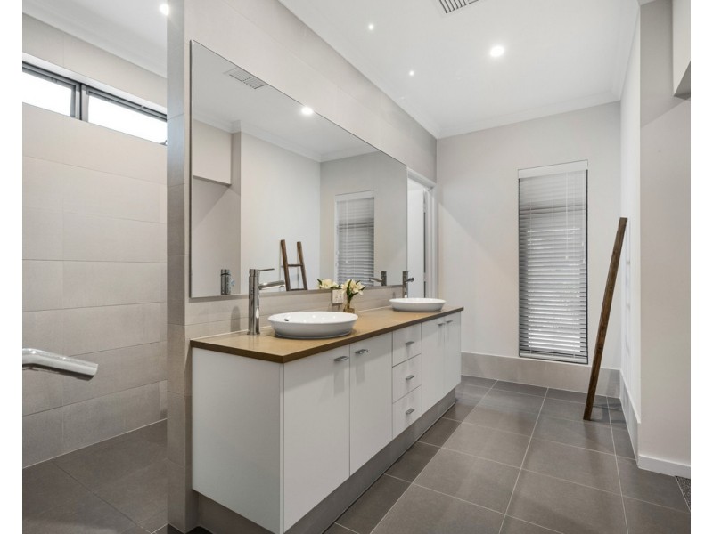 20 Observation Circle, Bedfordale WA 6112