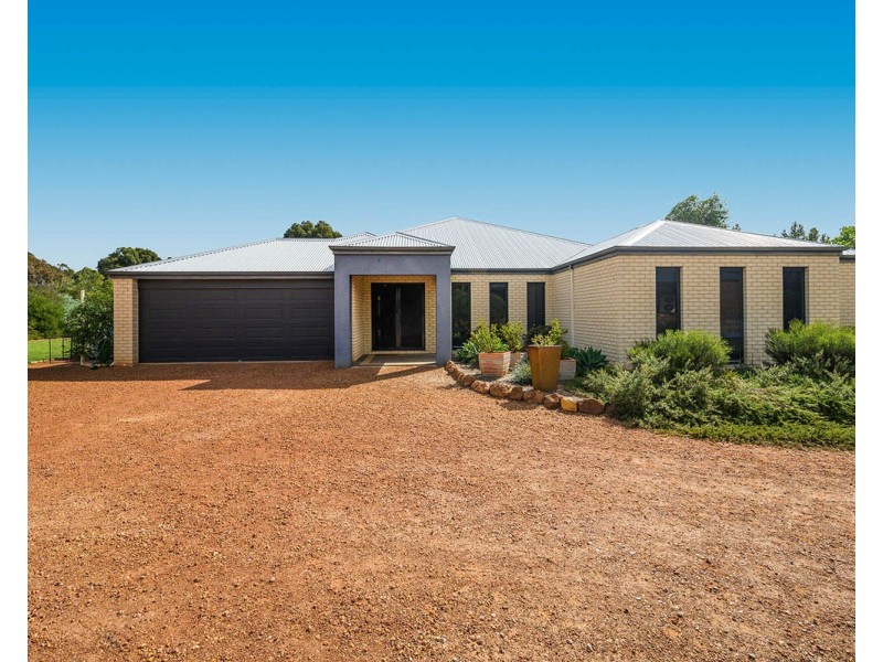27 Arania Place, Bedfordale WA 6112