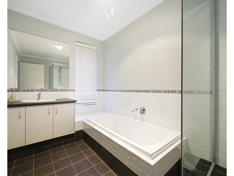 27 Arania Place, Bedfordale WA 6112