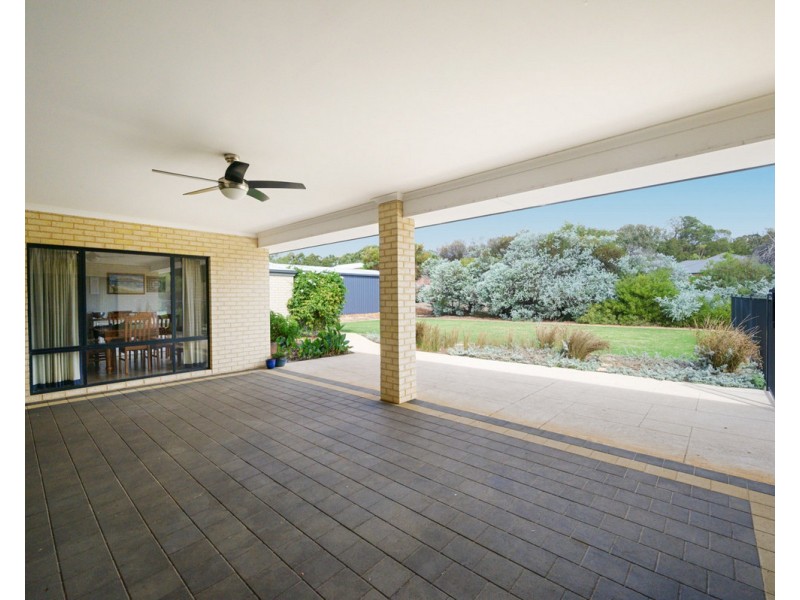 27 Arania Place, Bedfordale WA 6112