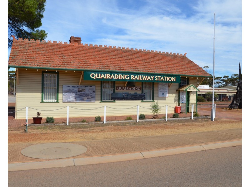 16 Parker Street, Quairading WA 6383