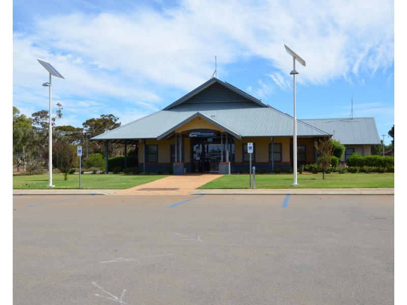 16 Parker Street, Quairading WA 6383
