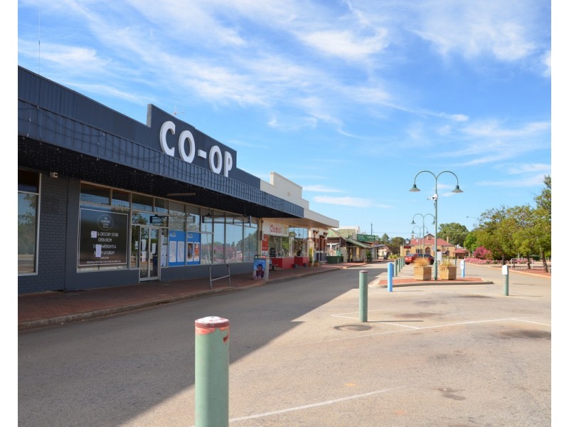 16 Parker Street, Quairading WA 6383