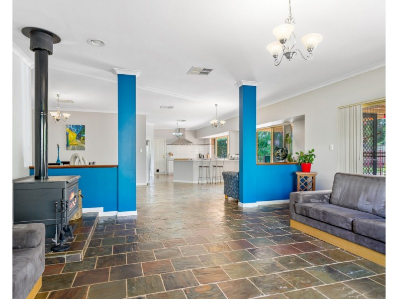 32 Rubida Rise, Roleystone WA 6111