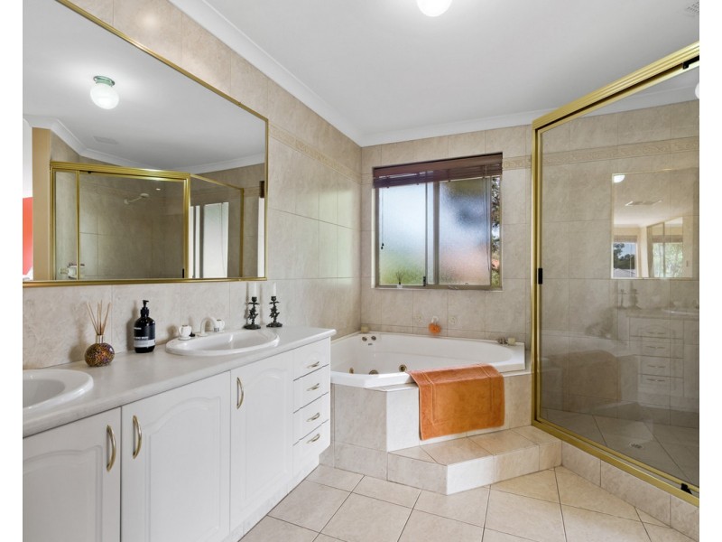 32 Rubida Rise, Roleystone WA 6111