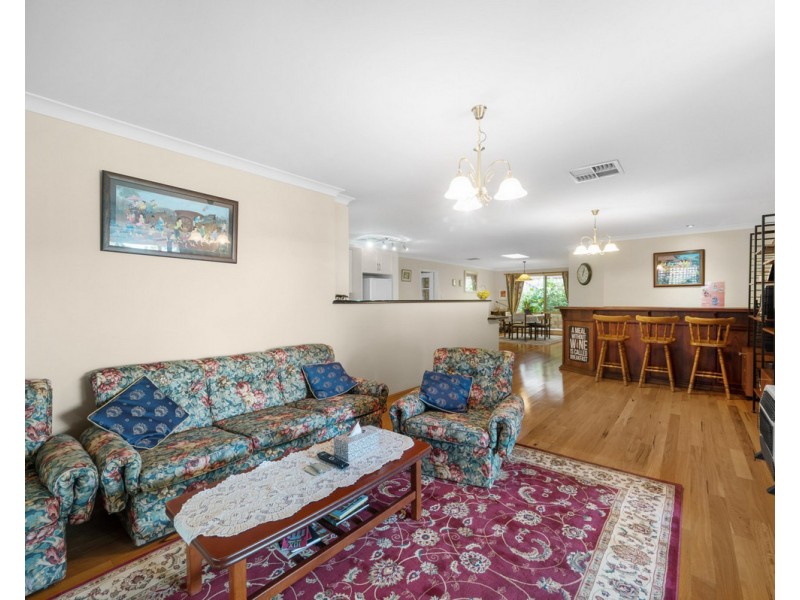 11 Harrison Road, Mount Richon WA 6112