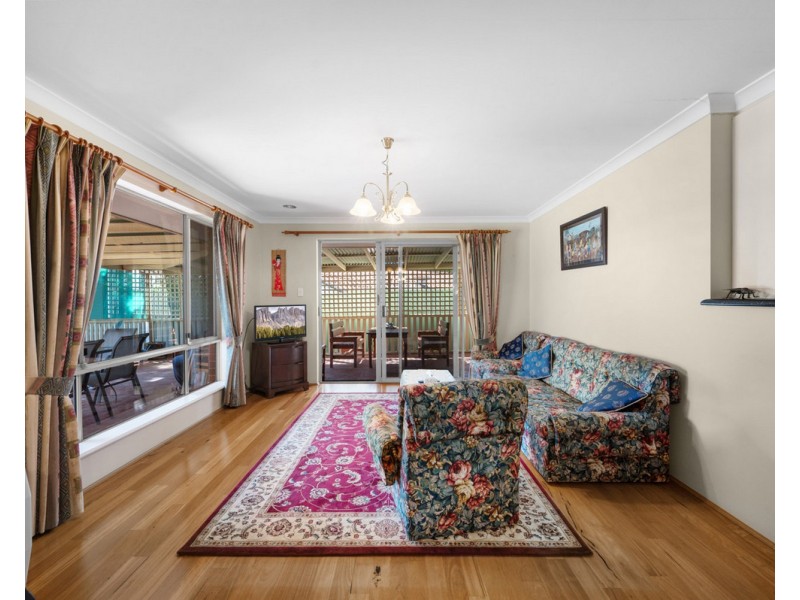 11 Harrison Road, Mount Richon WA 6112