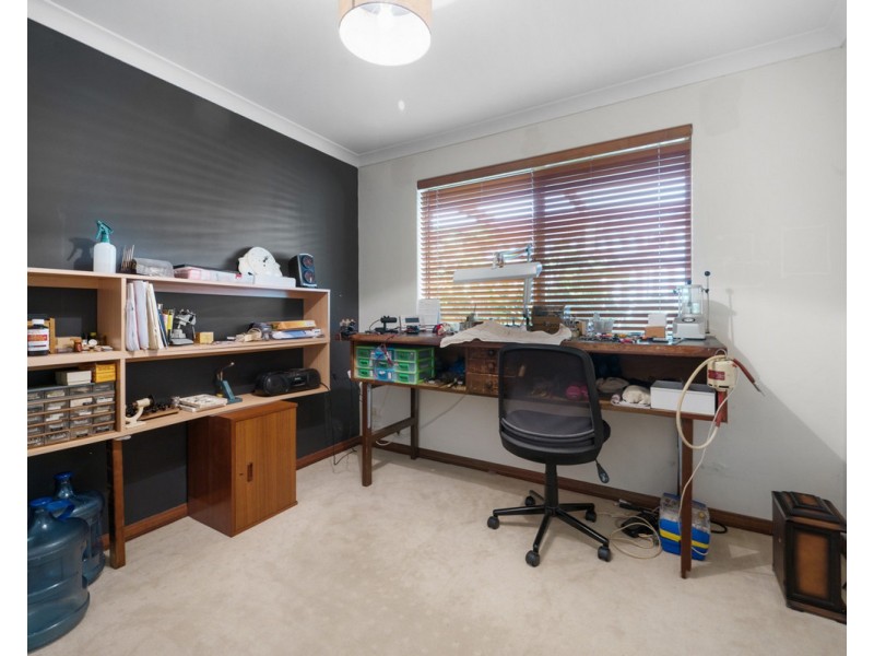 11 Harrison Road, Mount Richon WA 6112