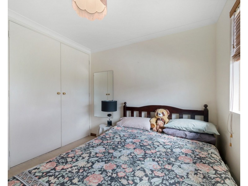 11 Harrison Road, Mount Richon WA 6112